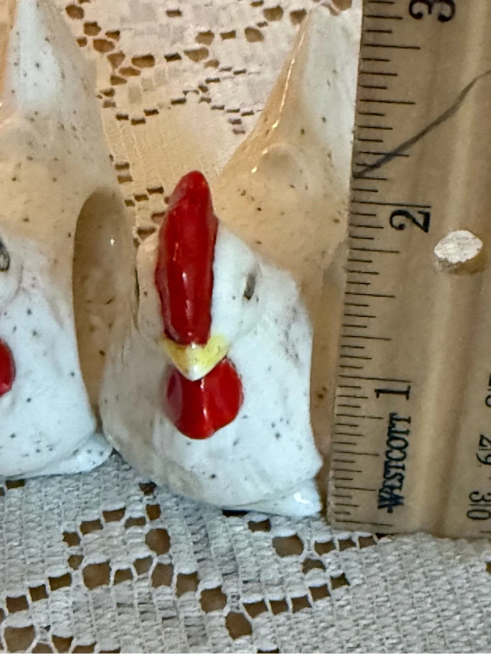 Vintage Set of 4 Speckled Ceramic Rooster Napkin Ring Holders